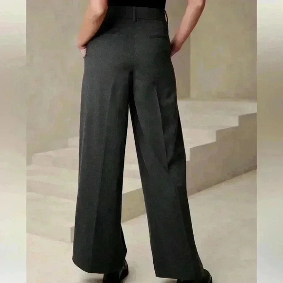 Banana Republic WIDE-LEG FLANNEL TROUSER - Picture 2 of 5